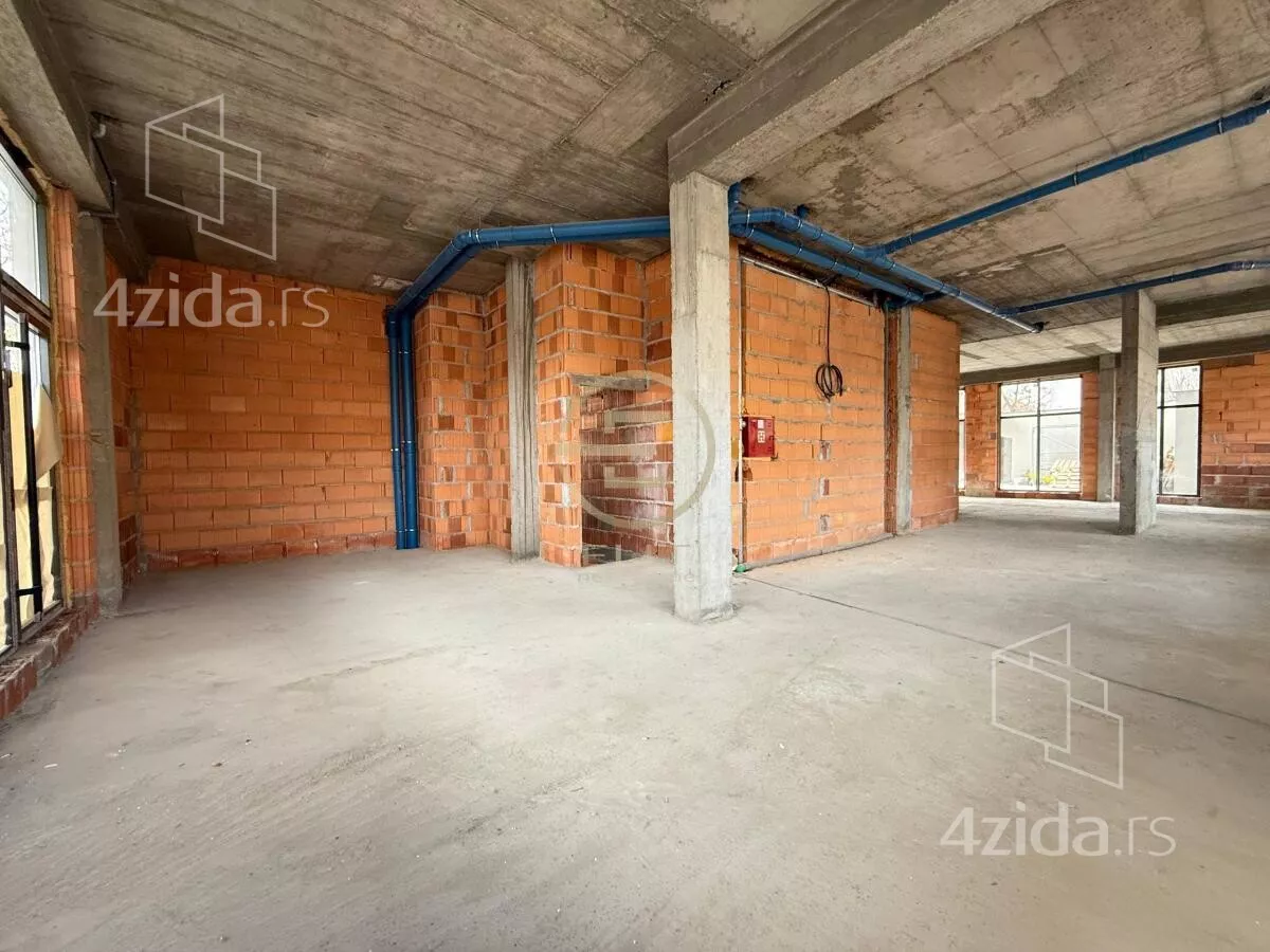 Poslovni prostor | 4zida