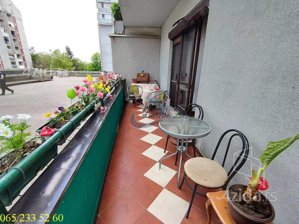 Dvoiposoban stan | 4zida