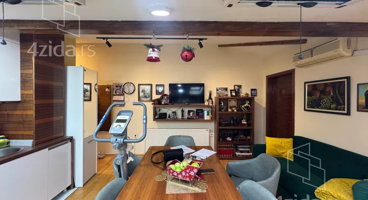 Dvoiposoban stan | 4zida