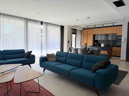 Autokomanda | 4zida.rs