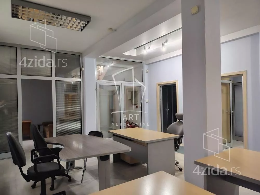 Poslovni prostor | 4zida