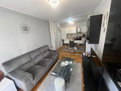 Bulevar Cara Lazara | 4zida.rs