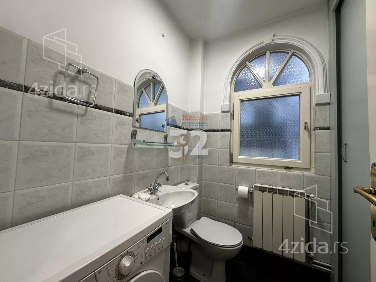 Četvoroiposoban stan | 4zida