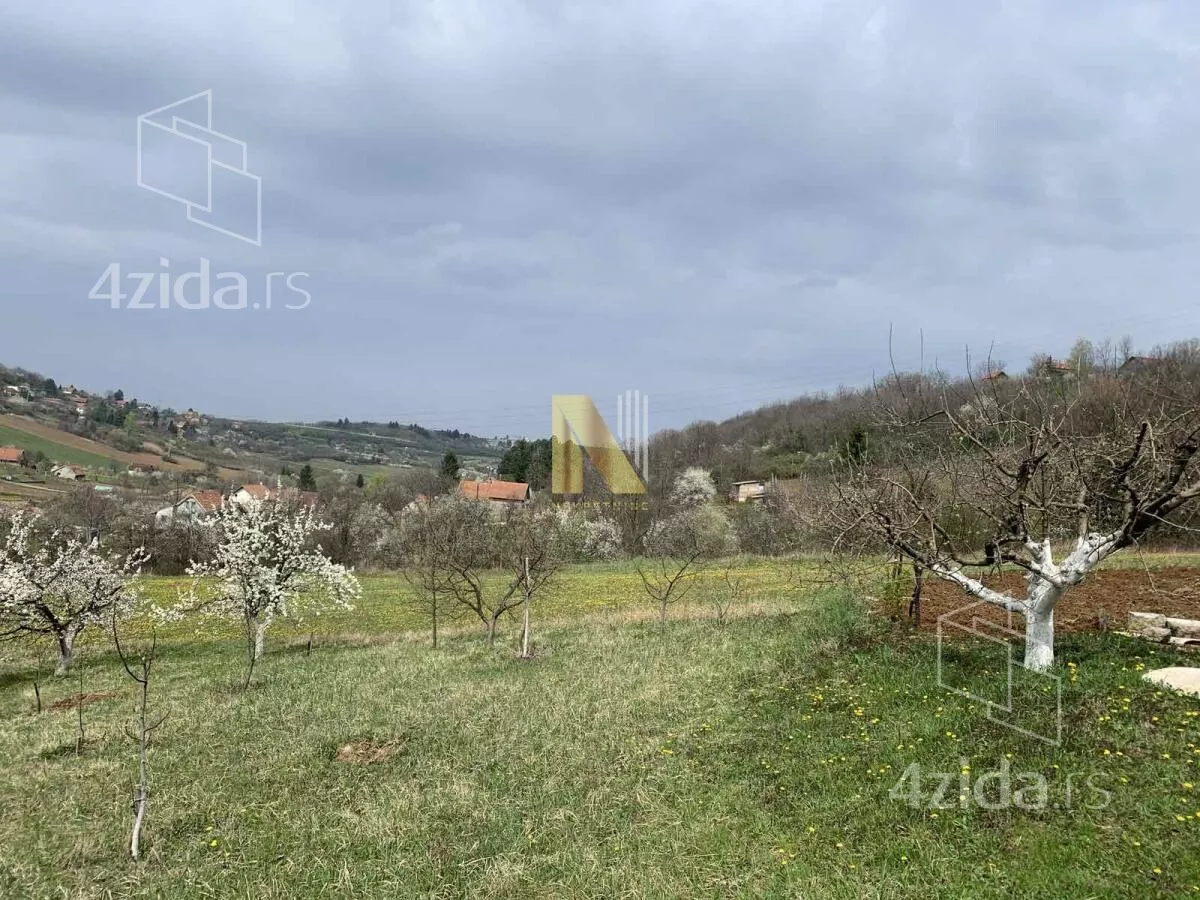 Plac | 4zida