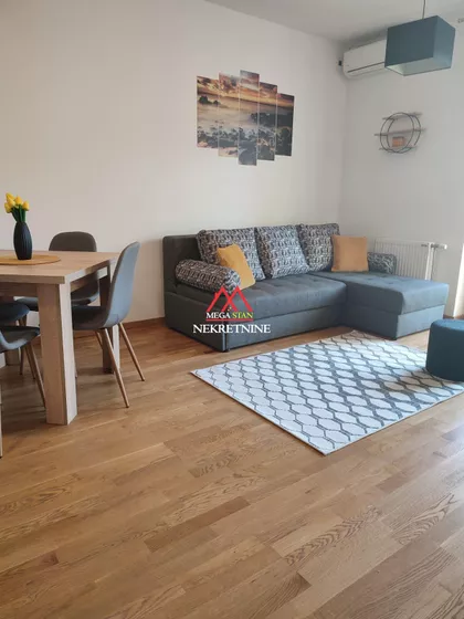 Branka Bajića | 4zida.rs