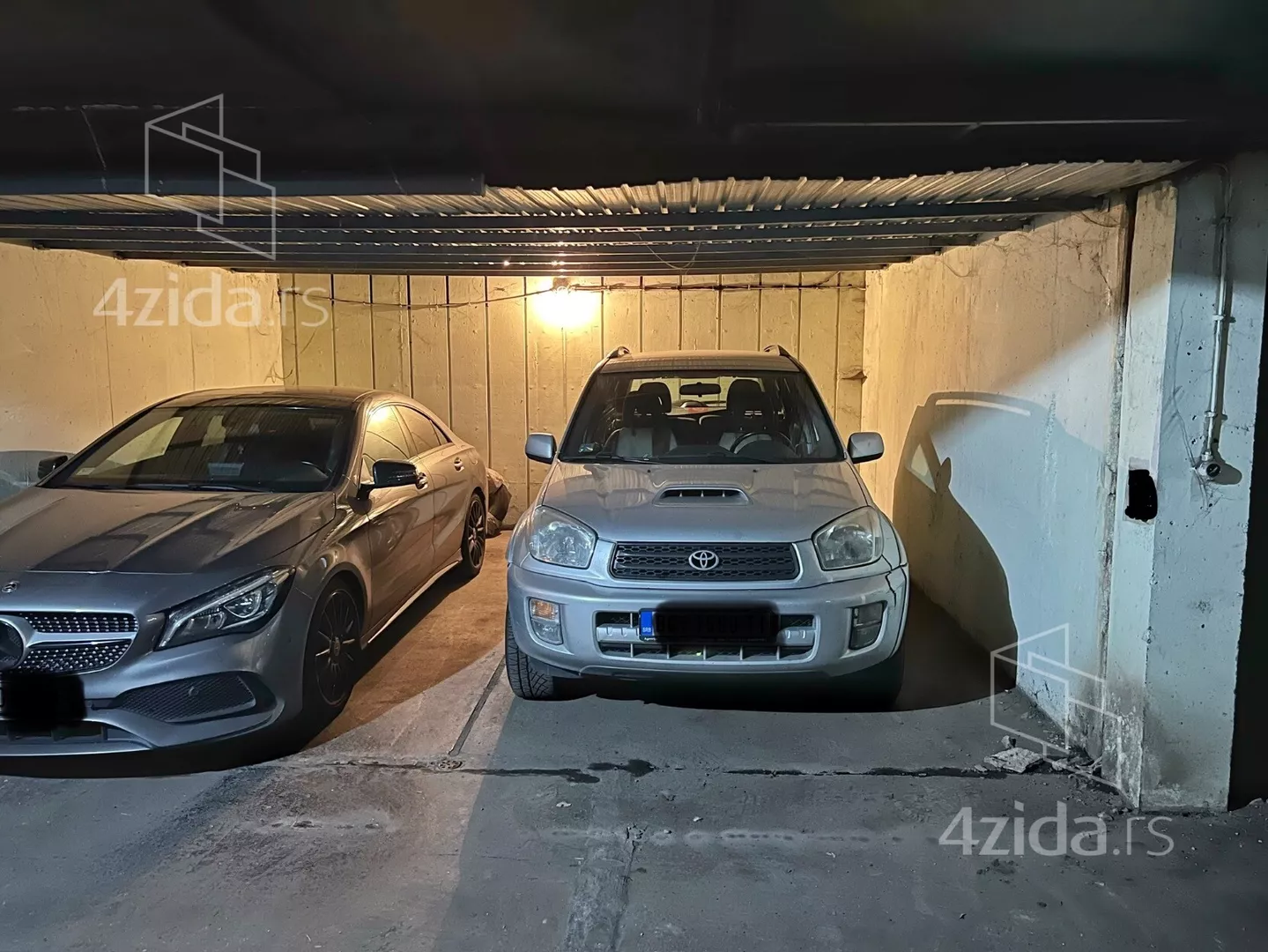Garaža | 4zida