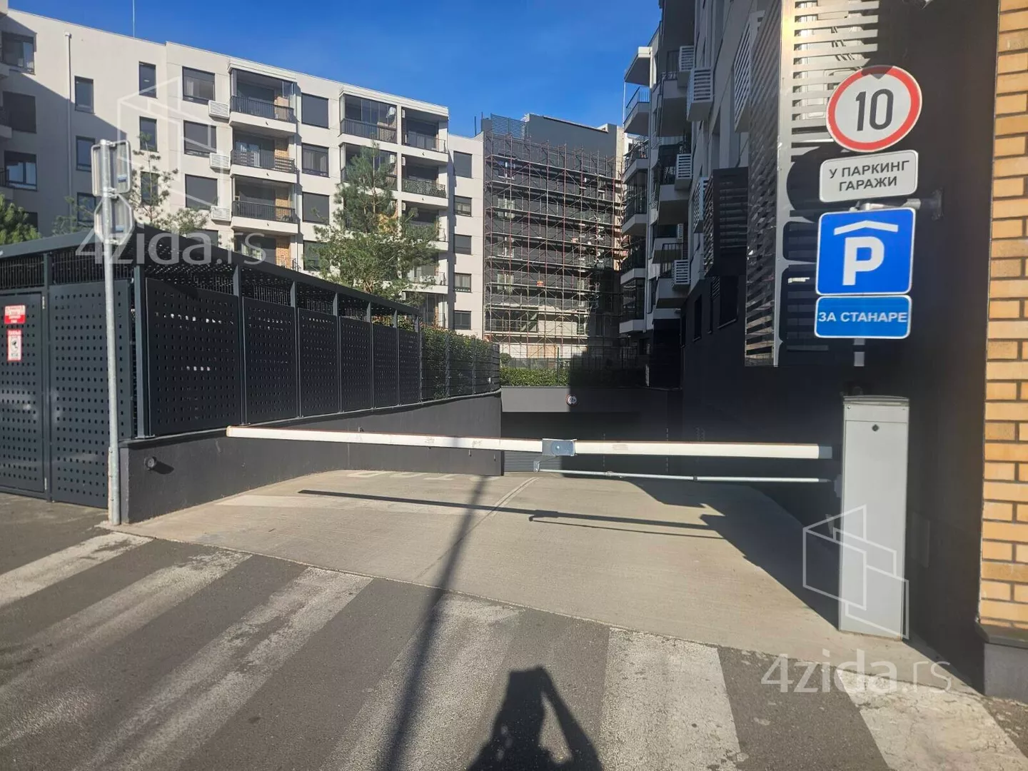 Garaža | 4zida