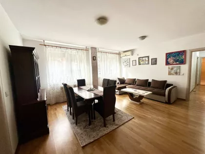 Laze Nančića 4 | 4zida.rs