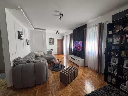Miljana Miljanića | 4zida.rs