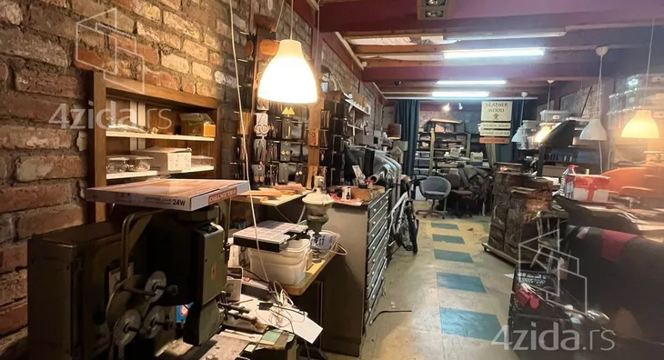 Poslovni prostor | 4zida