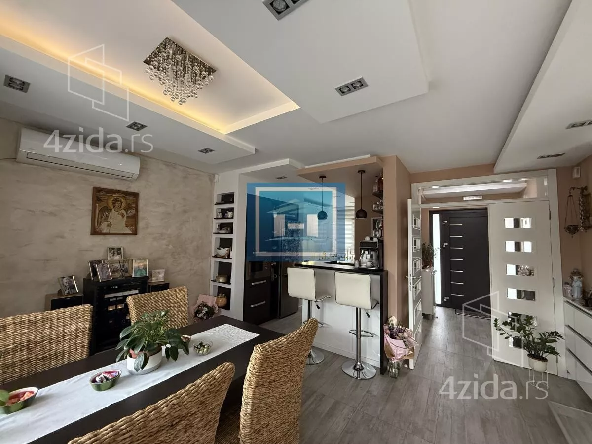 Kuća | 4zida