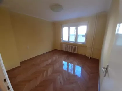 Radnička 55 | 4zida.rs