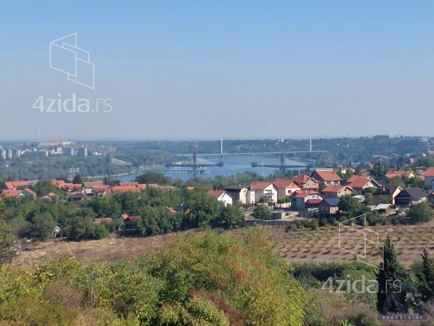 Plac | 4zida