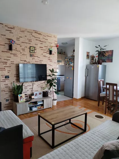 Sedamnaestog Oktobra | 4zida.rs