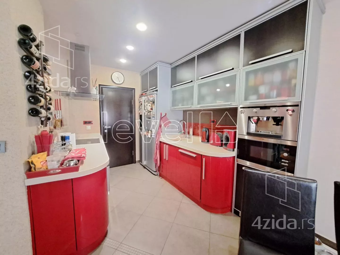 Petosoban stan | 4zida