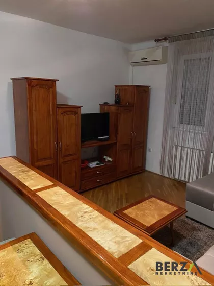 Cara Dušana | 4zida.rs