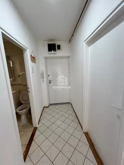 Slovenski trg | 4zida.rs
