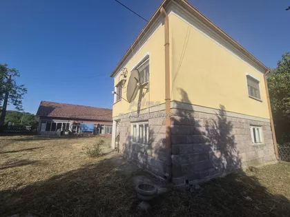 Korićani | 4zida.rs