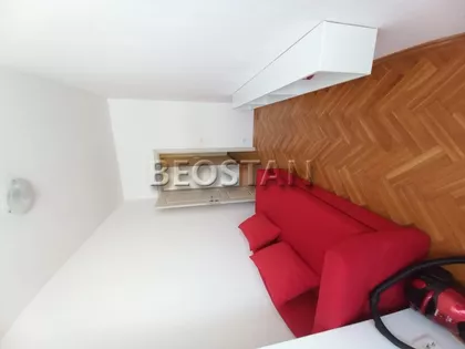 Crveni Krst Vračar | 4zida.rs