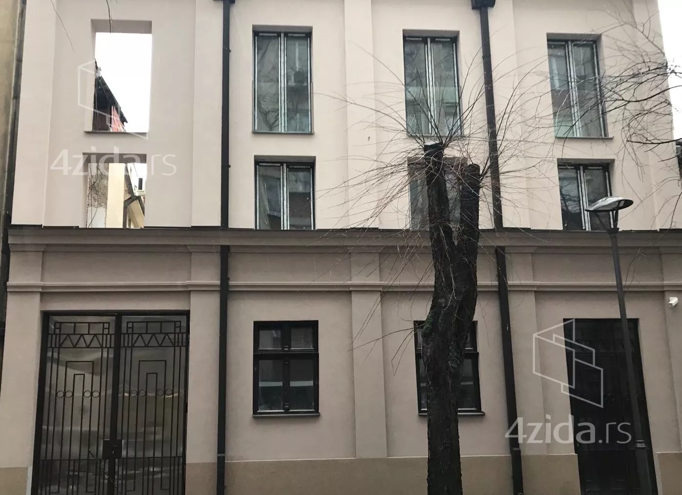 Poslovni prostor | 4zida