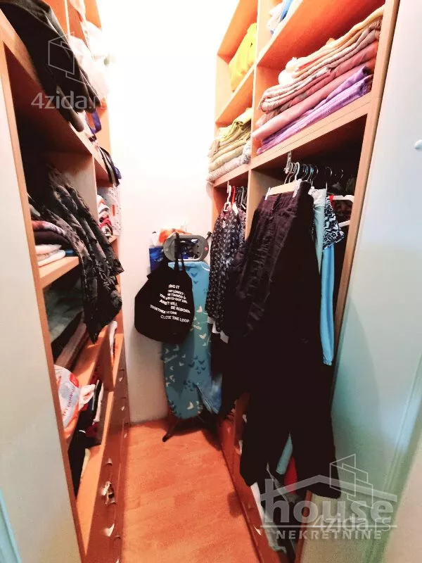 Petoiposoban stan | 4zida