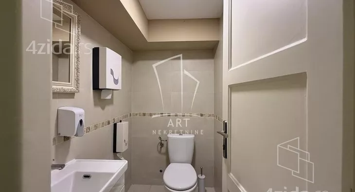 Petoiposoban stan | 4zida