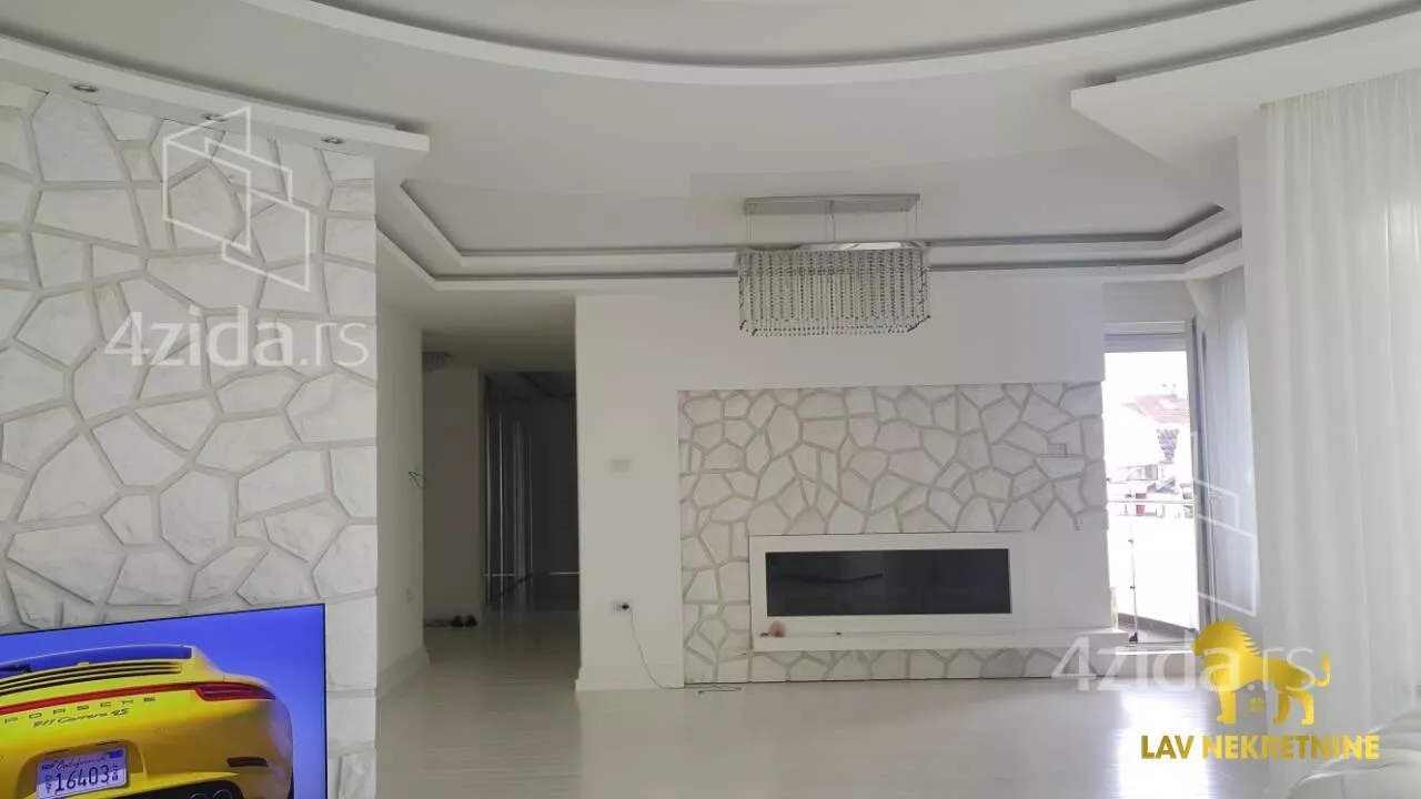 Troiposoban stan | 4zida