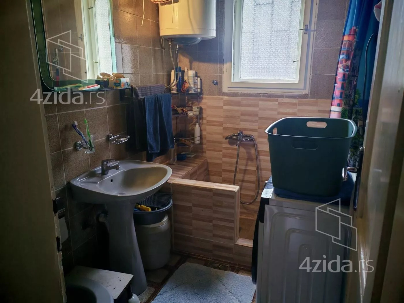 Troiposoban stan | 4zida