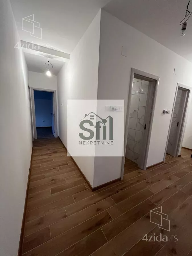 Sedmosoban stan | 4zida