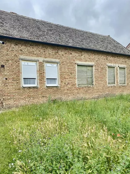 Samoš | 4zida.rs