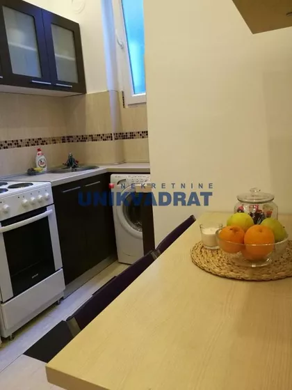 Pop Lukina | 4zida.rs