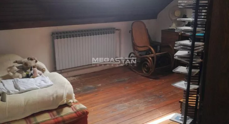 Petoiposoban stan | 4zida