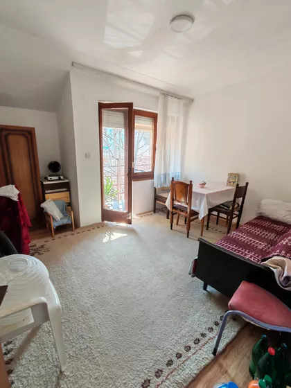 Prvomajska | 4zida.rs