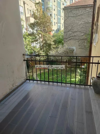 Crveni Krst Vračar | 4zida.rs