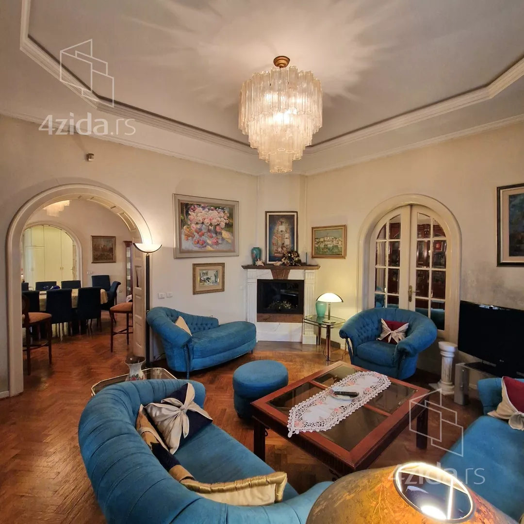 Šestosoban stan | 4zida