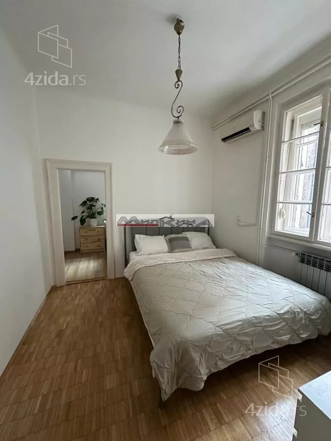 Četvoroiposoban stan | 4zida