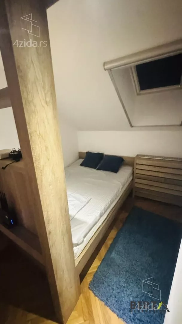 Četvoroiposoban stan | 4zida