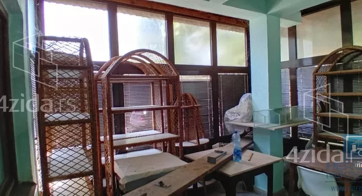 Poslovni prostor | 4zida