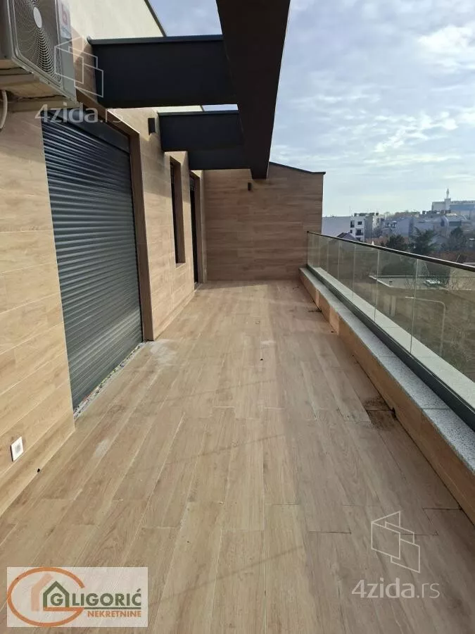 Četvorosoban stan | 4zida