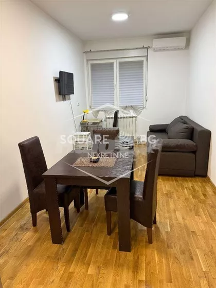 Gospodara Vučića | 4zida.rs