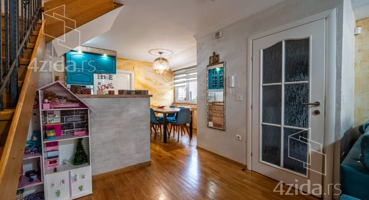 Petosoban stan | 4zida