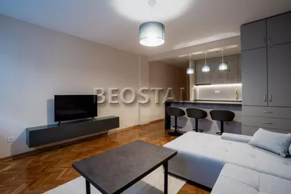 Pariske Komune | 4zida.rs