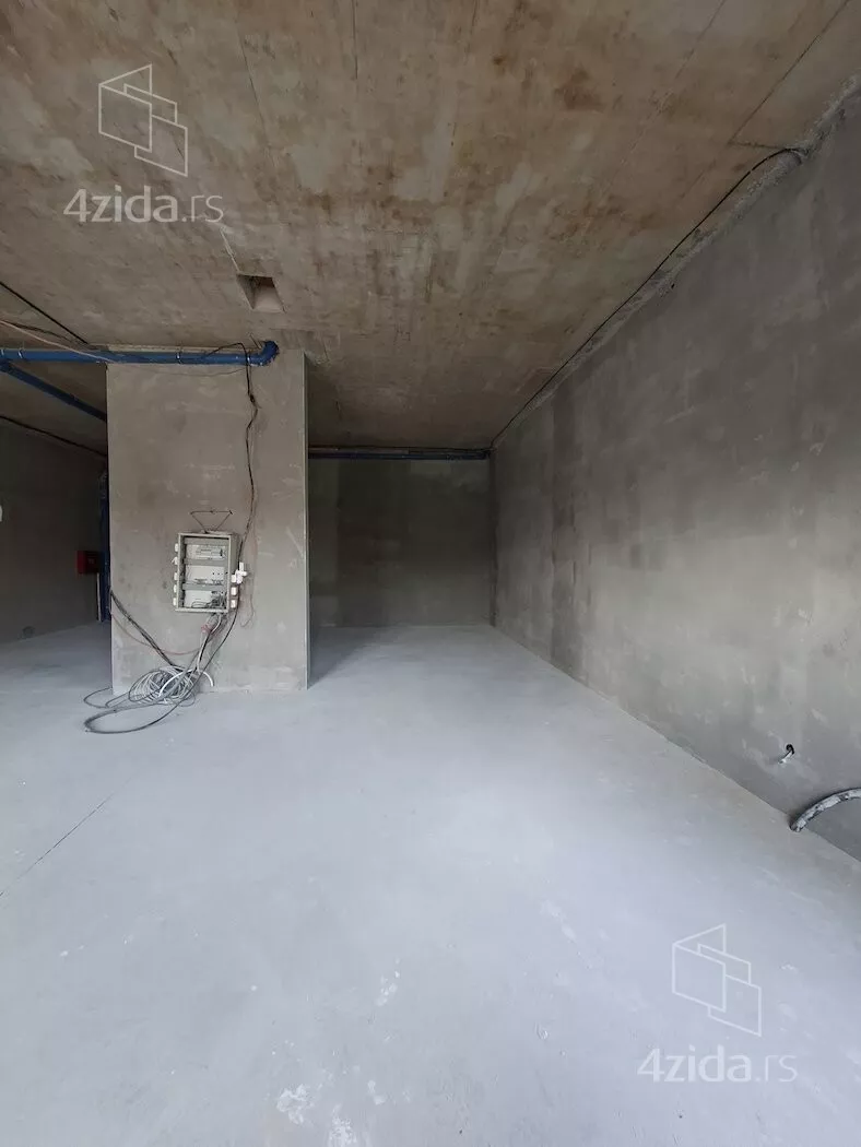 Poslovni prostor | 4zida