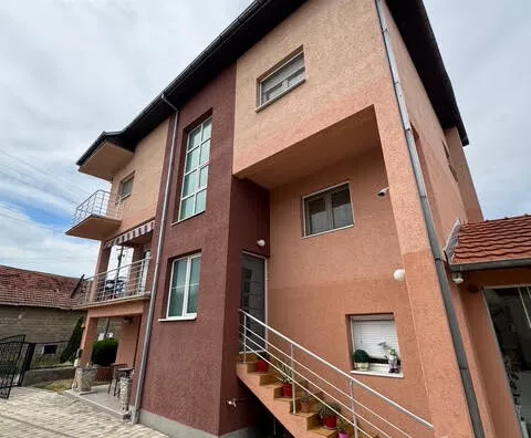 3-etažna kuća | 4zida