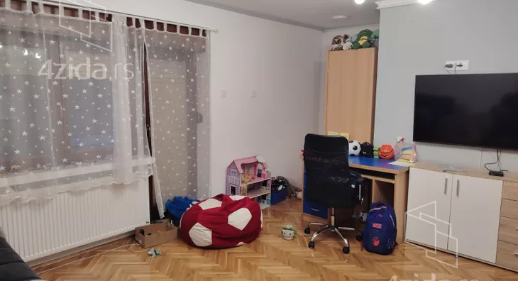 3-etažna kuća | 4zida