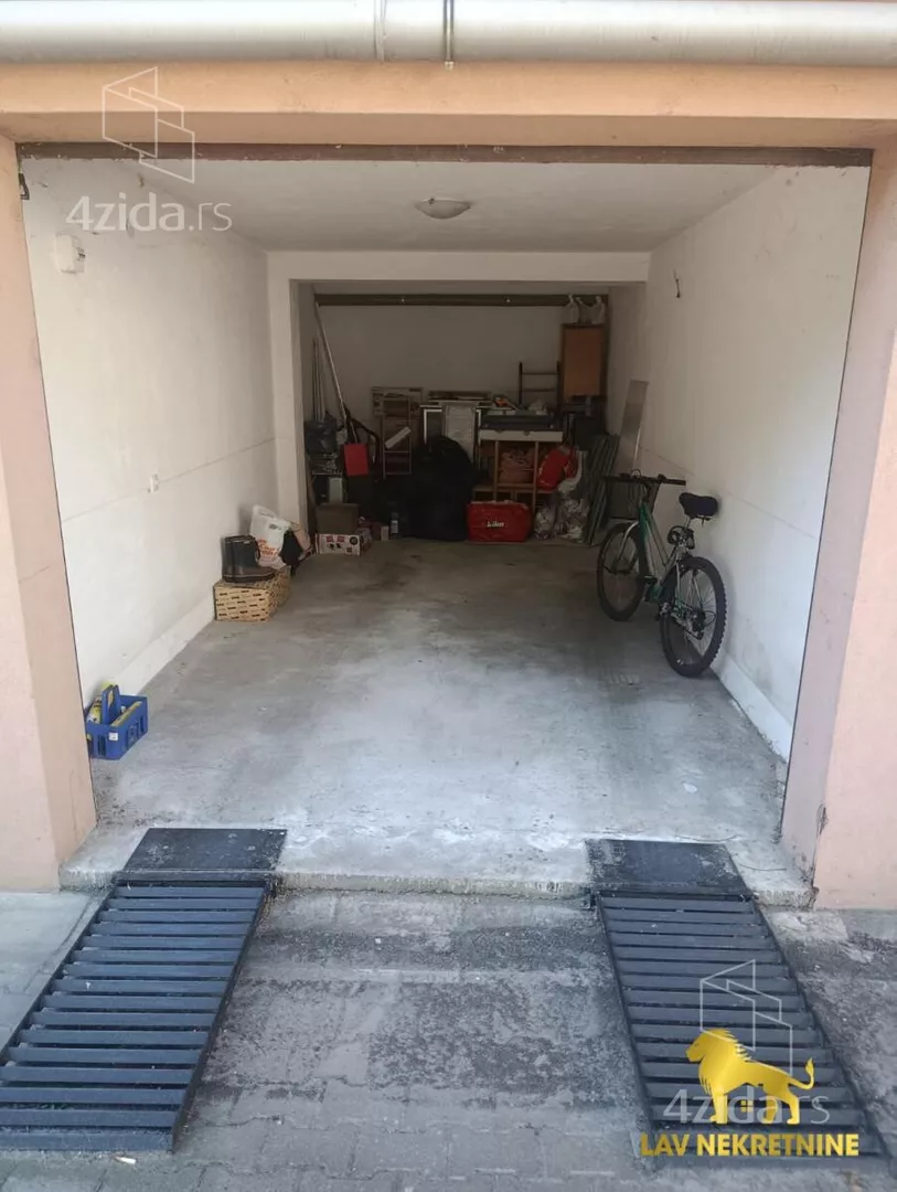 Garaža | 4zida