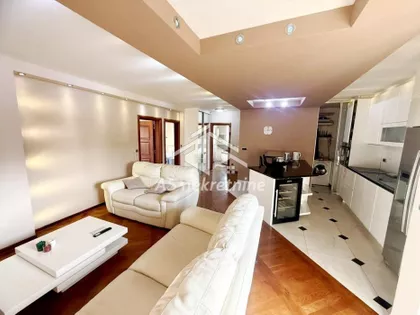 Palata Pravde | 4zida.rs