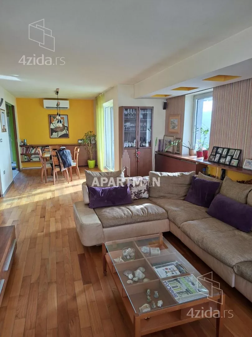 Petosoban stan | 4zida