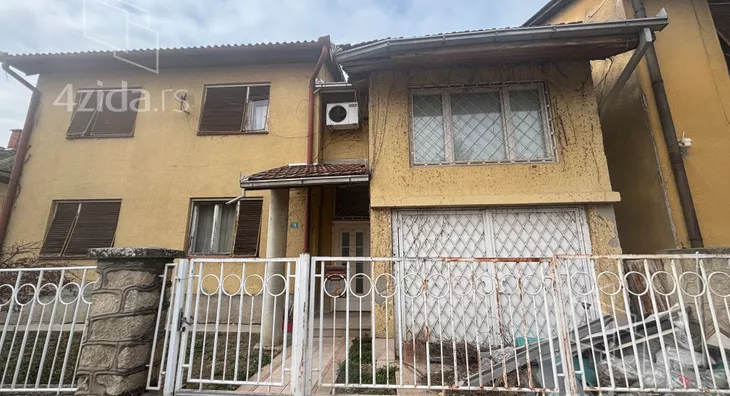 2-etažna kuća | 4zida