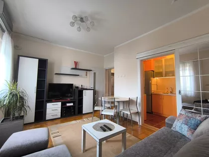 Dolenjska 12 | 4zida.rs